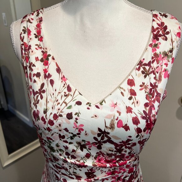 Taylor Floral Asymmetrical Sleeveless midi dress, Size 6 - Picture 2 of 16